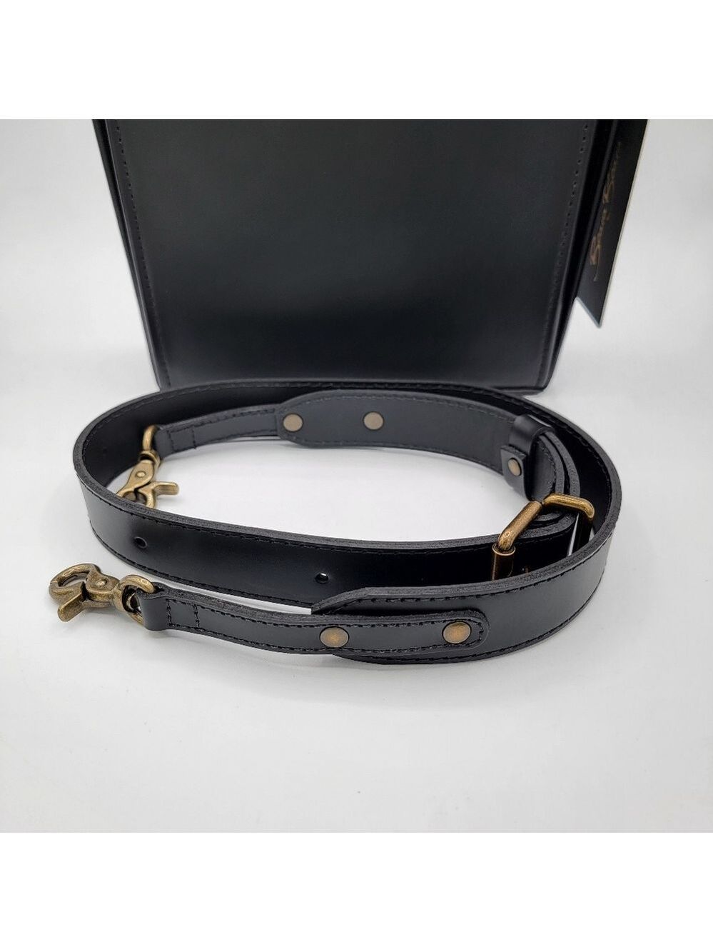 Beara Beara Black Ishie Box Handbag NEW #2933 - Picture 2 of 11
